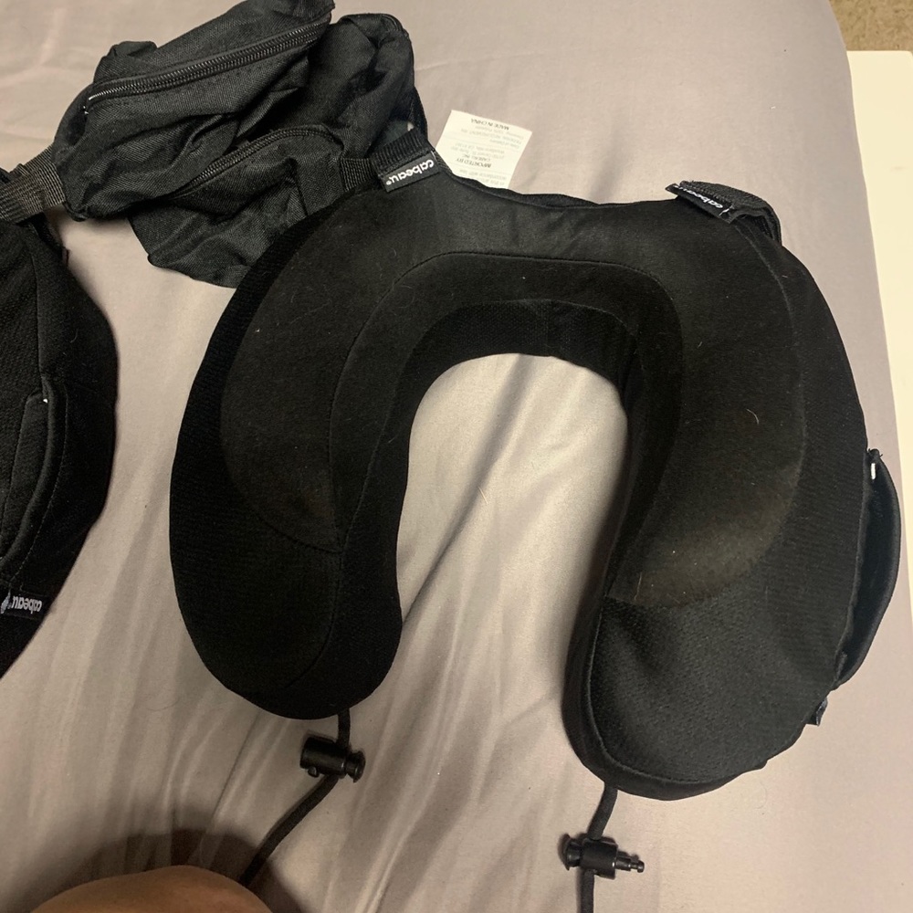 Cabeau neck pillow